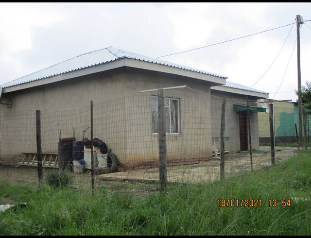 3 BEDROOM FREEHOLD FOR SALE IN MPOPHOMENI